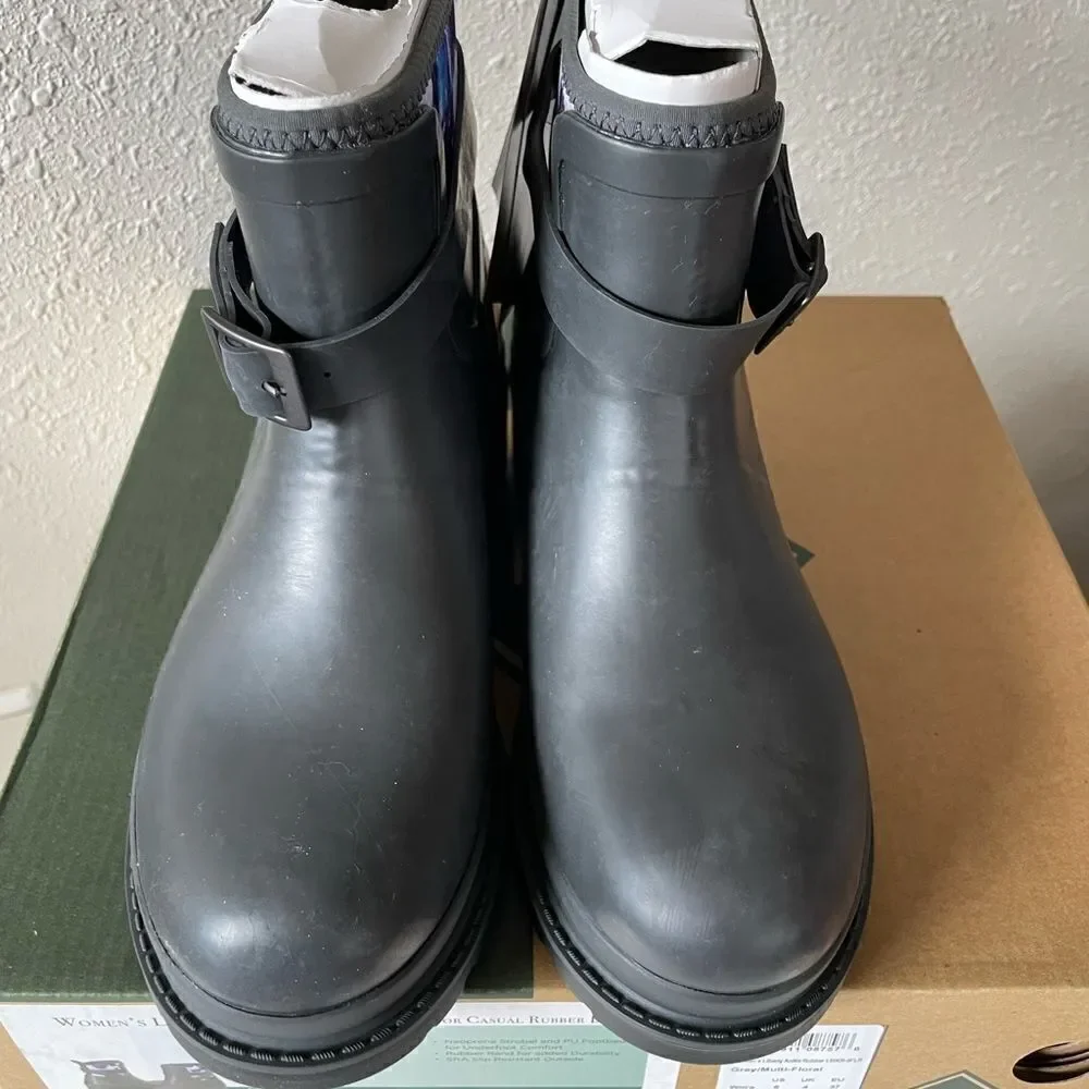 NIB Liberty Ankle Rubber Muck Boots Size 6